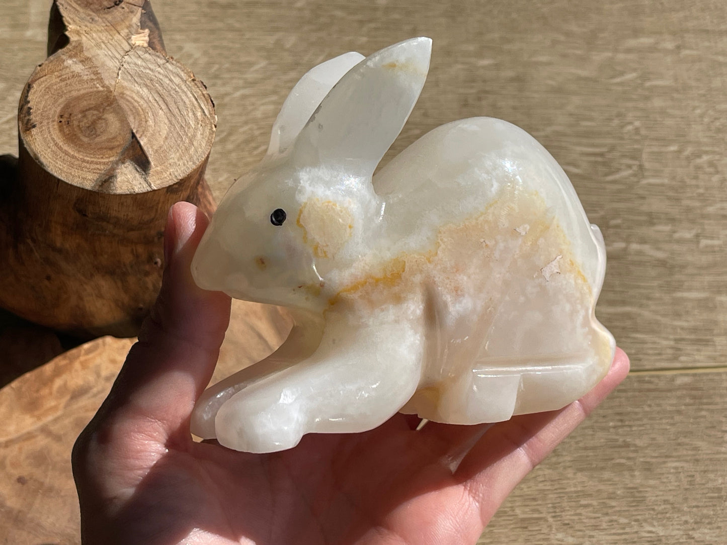 Green onyx rabbit figurine | Brazil