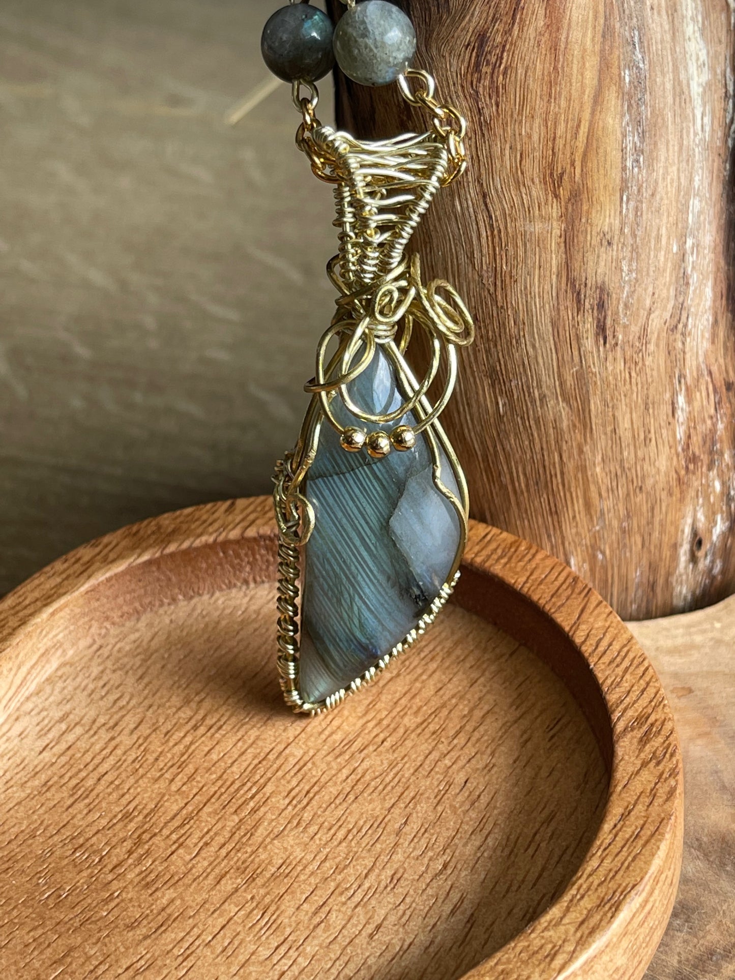 Wire wrapped necklace | Labradorite
