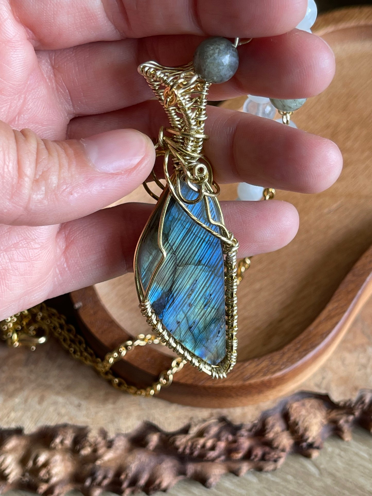 Wire wrapped necklace | Labradorite