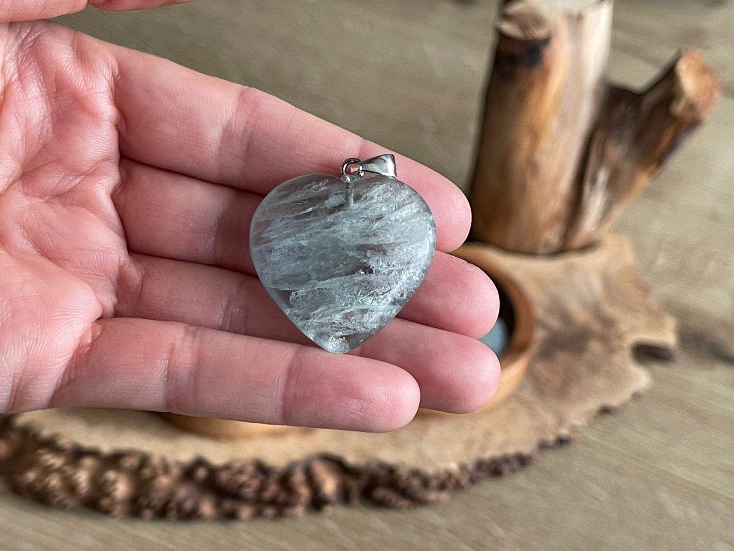 Crystal pendants | Big hearts